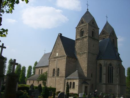 Kalkar : Ortsteil Wissel, ehemalige Stifts- und heutige romanische Pfarrkirche St. Clemens